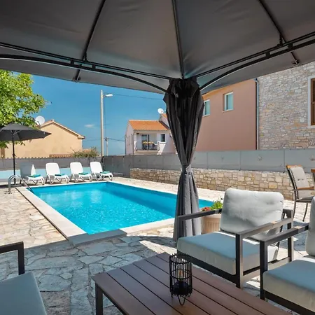 Rustic Casa Tessa With Outdoor Pool In Tar * Tar-Vabriga