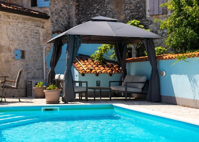 Villa Rustic Casa Tessa With Outdoor Pool In Tar Tar-Vabriga