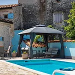 Rustic Casa Tessa With Outdoor Pool In Tar Villa *
