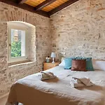 Villa Rustic Casa Tessa With Outdoor Pool In Tar Tar-Vabriga