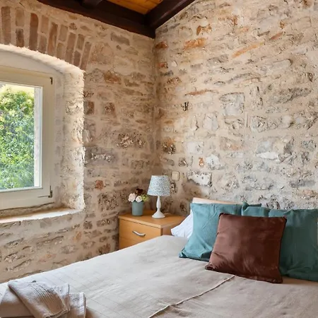 Rustic Casa Tessa With Outdoor Pool In Tar Willa Tar-Vabriga
